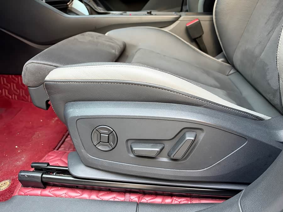 Audi Q3 2022, фото 6