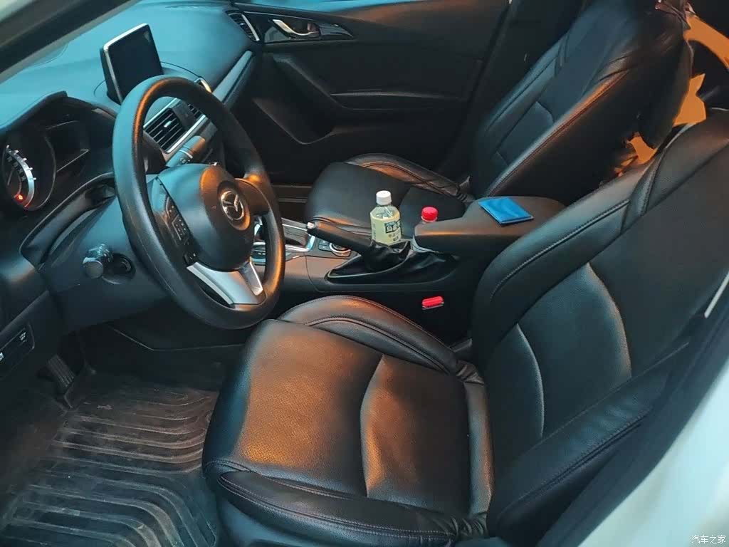 Mazda Mazda3, 2016 8