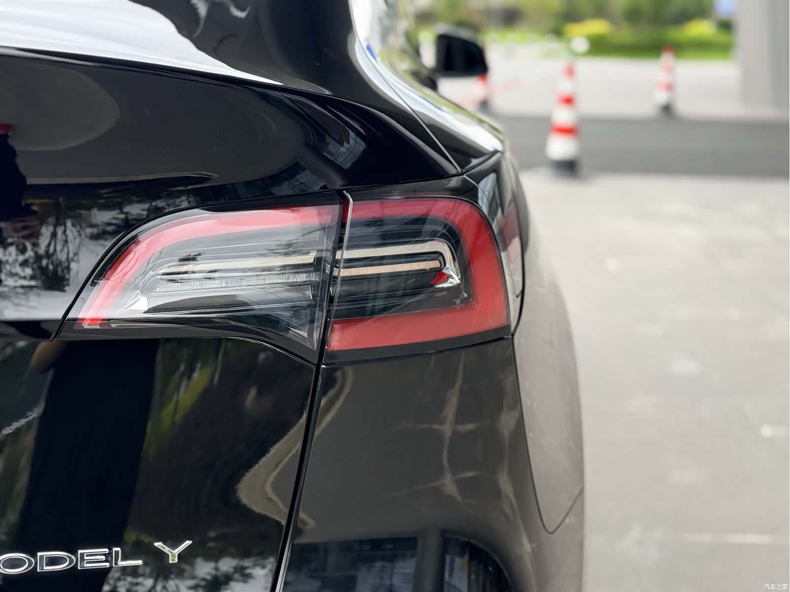Tesla Model Y, 2023 10