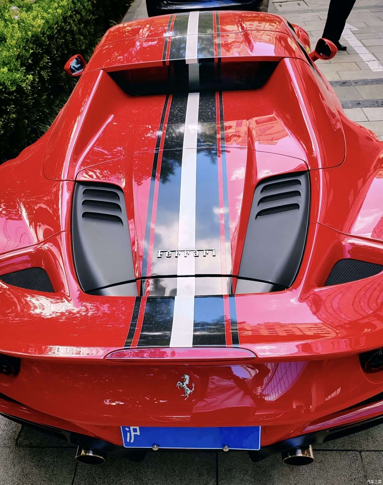 Ferrari F8, 2021 7