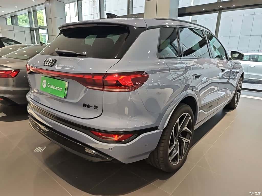 Audi e-tron, 2025 7