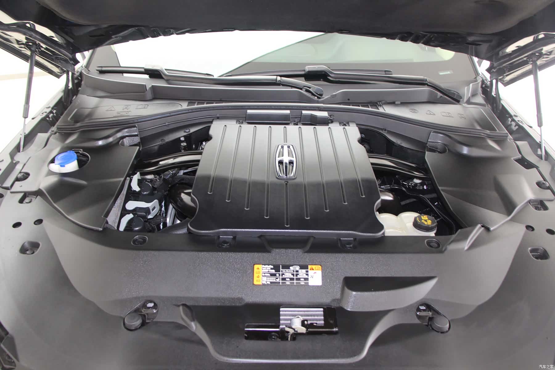 Lincoln Aviator, 2023 15