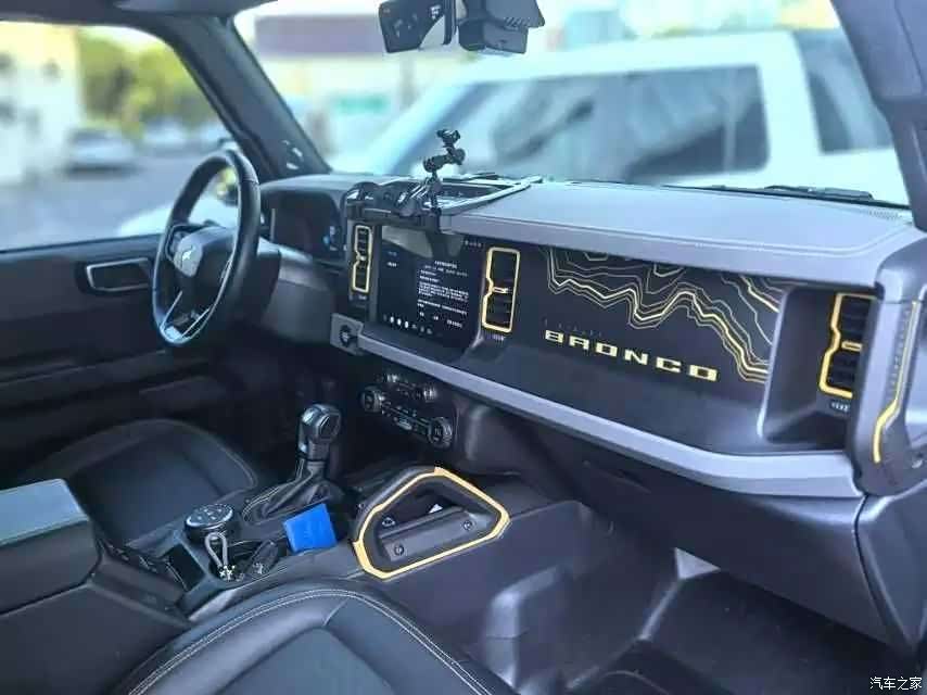 Ford Bronco, 2025 8