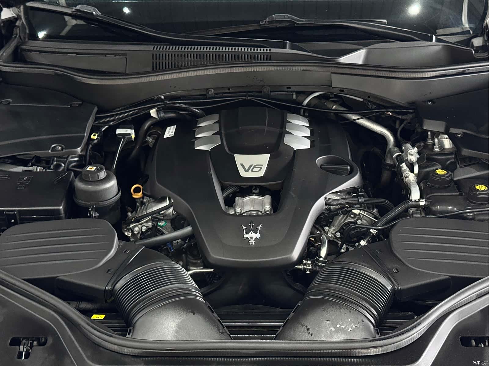 Maserati Levante, 2018 16