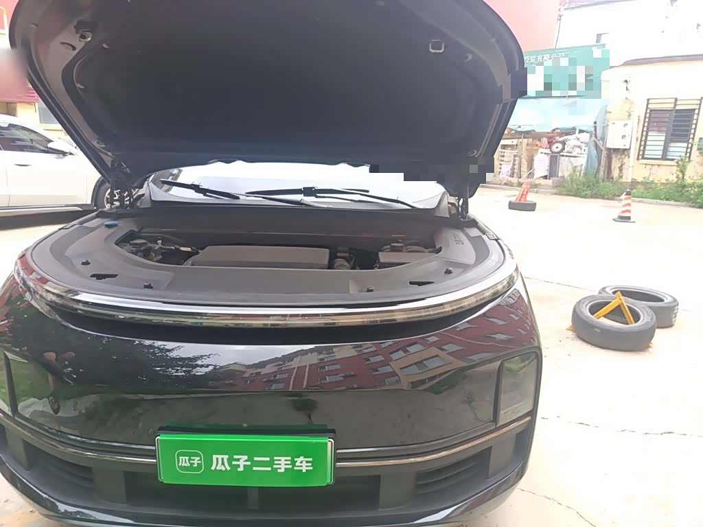 Li Auto L9, 2023 24