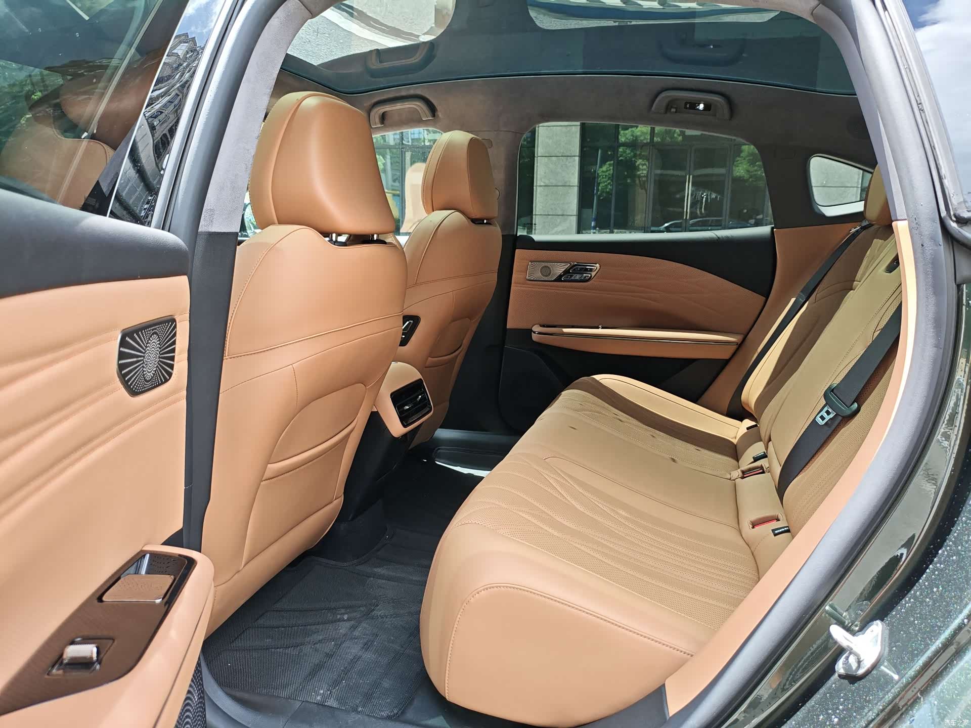 Geely 8, 2025 20