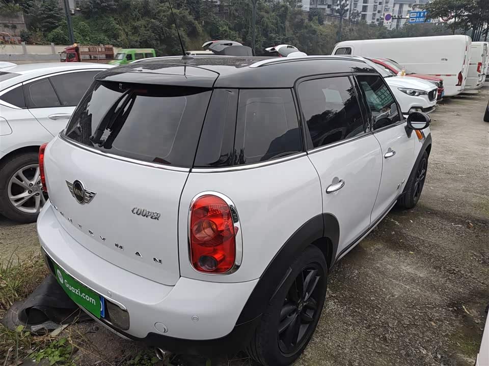 MINI COUNTRYMAN