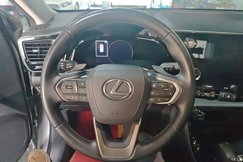 Lexus NX, 2023 15