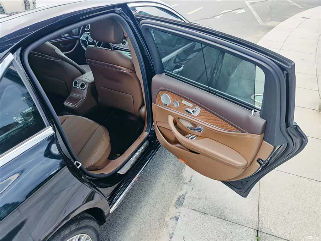 Mercedes-Benz E-Class, 2020 18