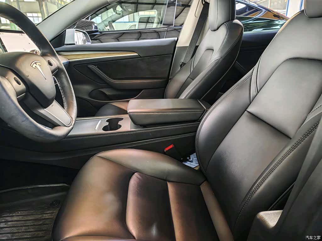 Tesla Model 3, 2022 9