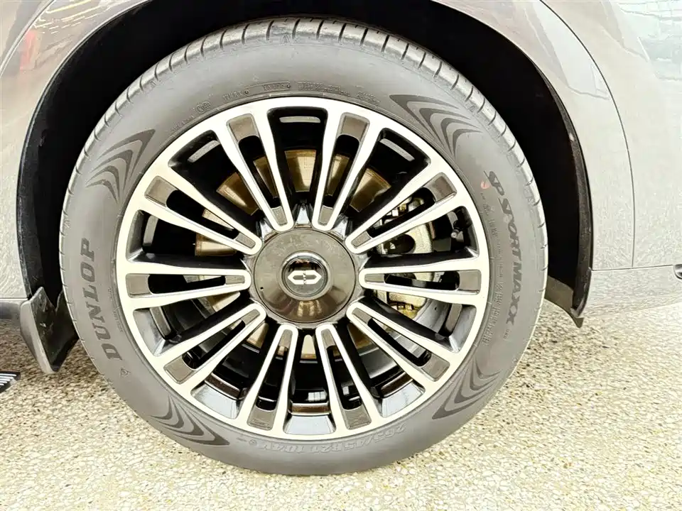 AITO Ask the world M7