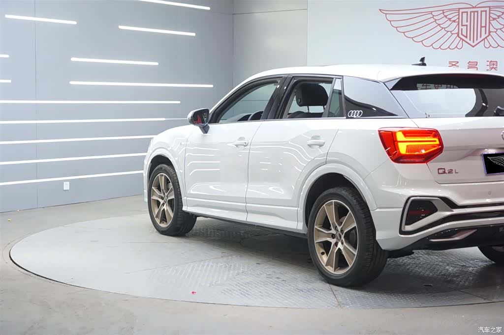 Audi Q2L, 2024 все фото