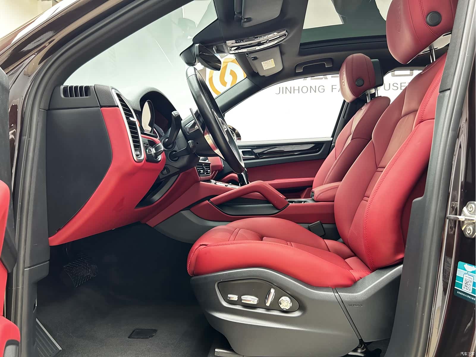 Porsche Cayenne, 2019 все фото