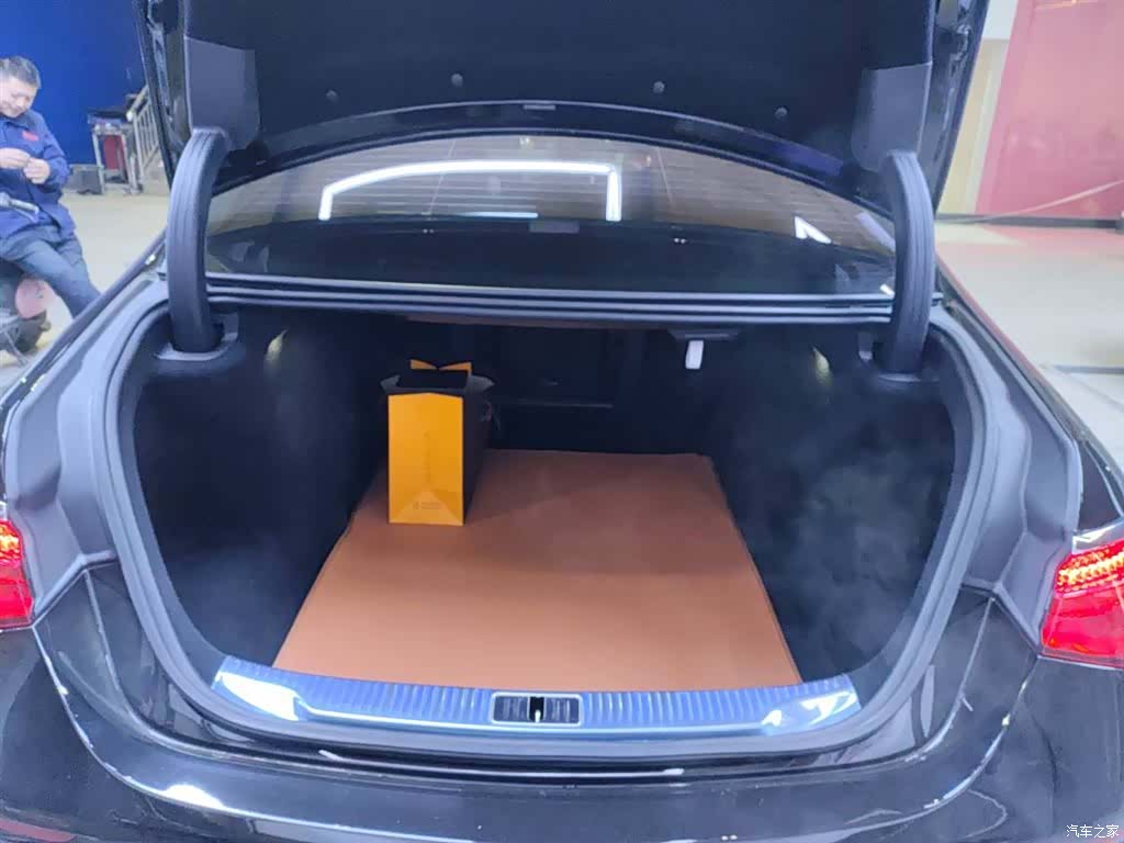 Maybach S-Class, 2025 9
