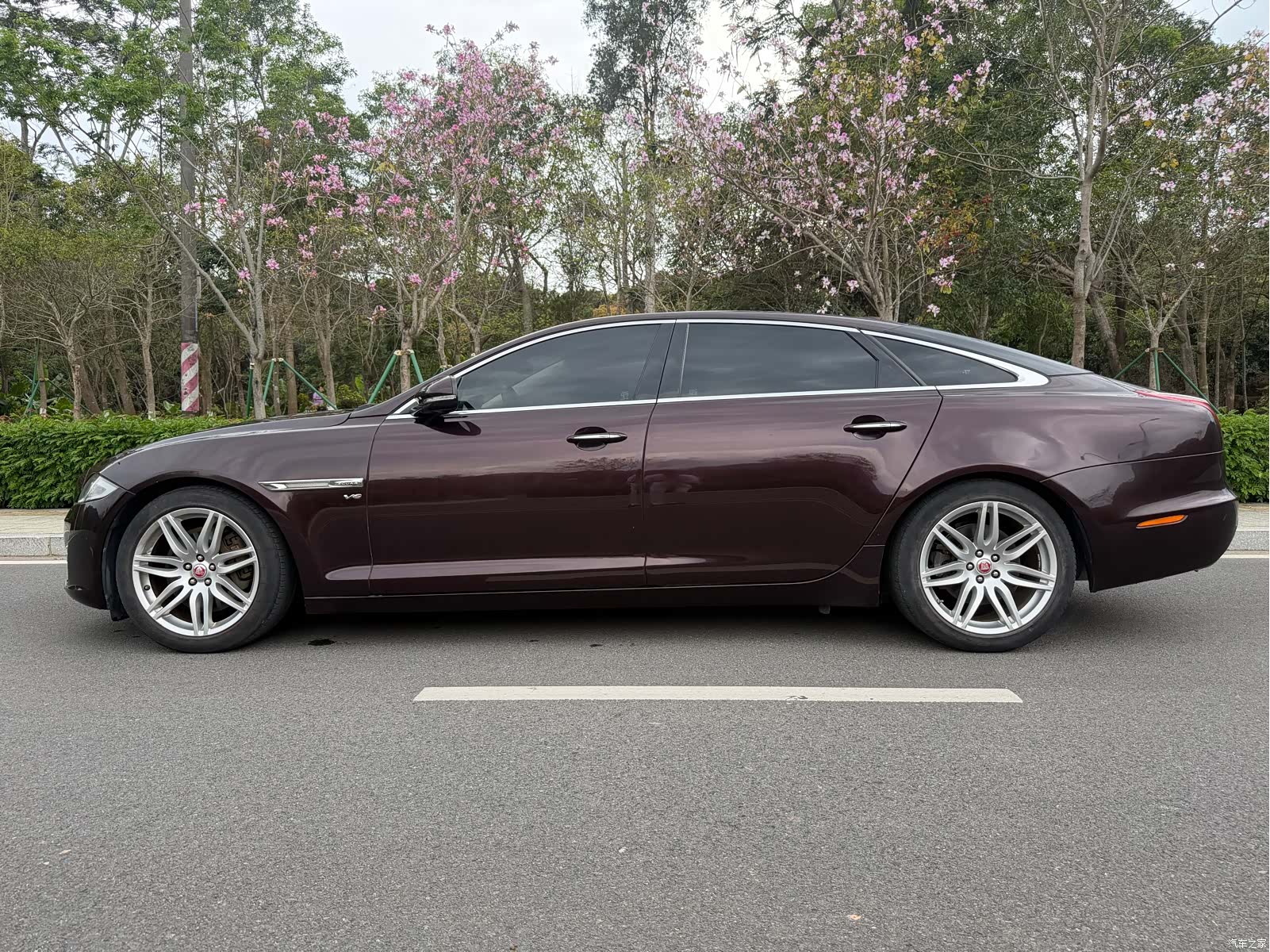 Jaguar XJ, 2018 6
