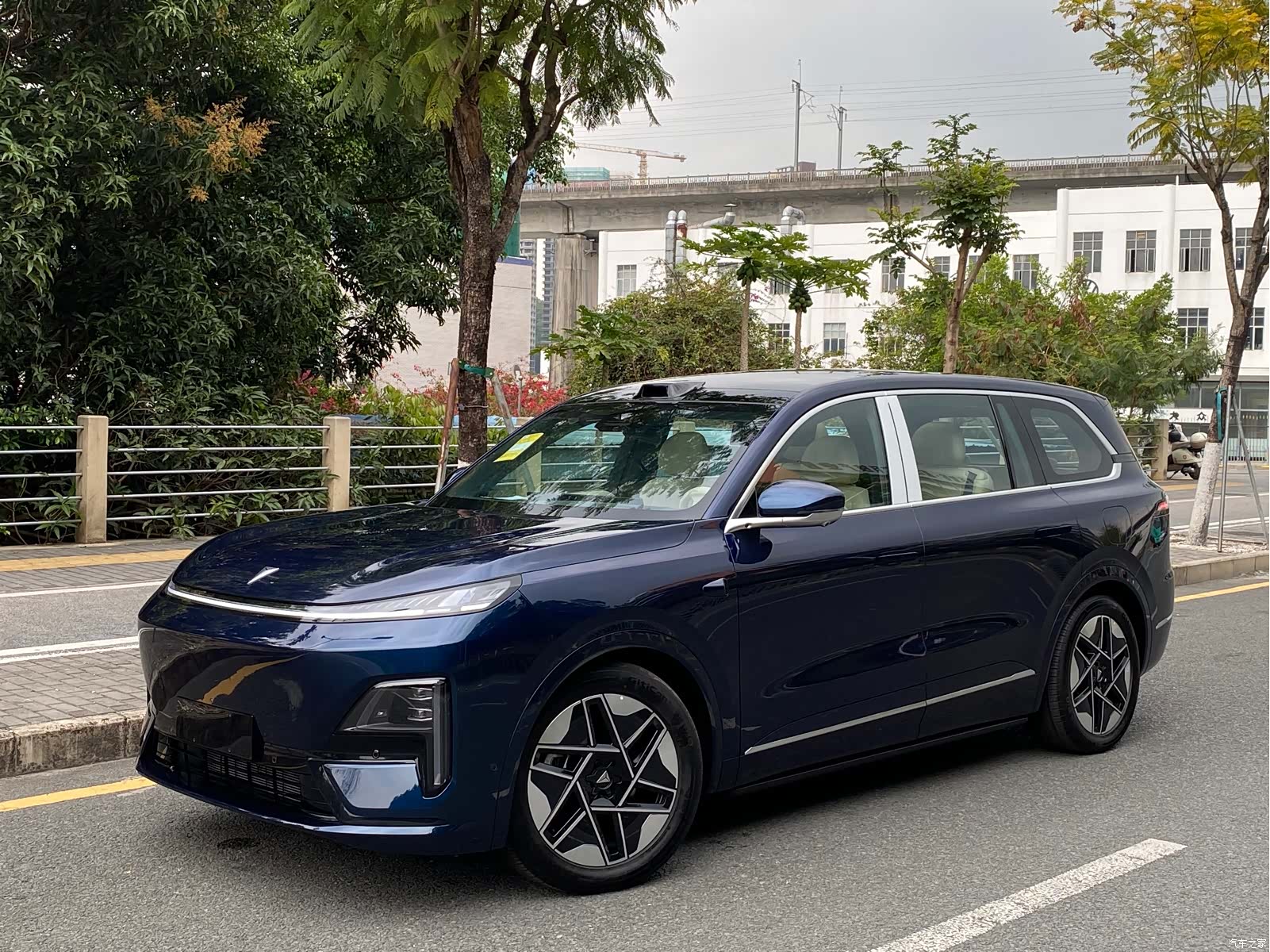 Deepal S09, 2025 1