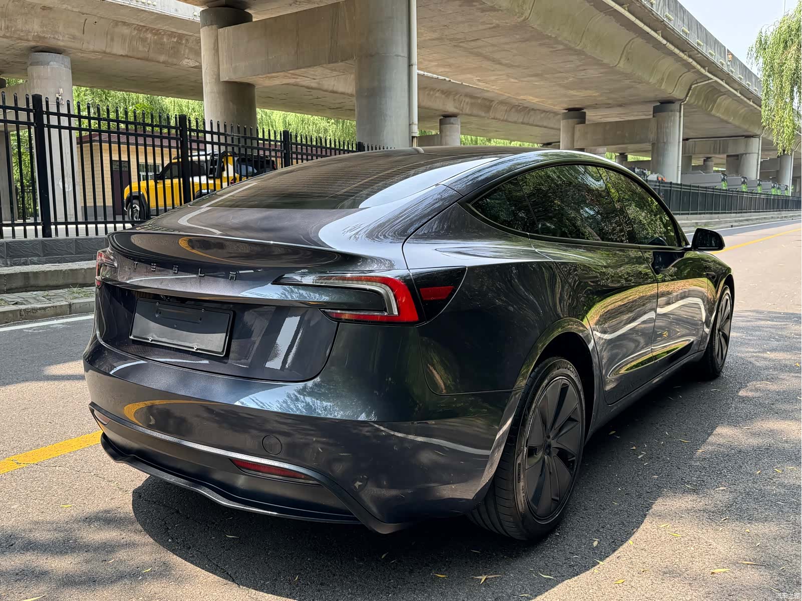 Tesla Model 3, 2024 17