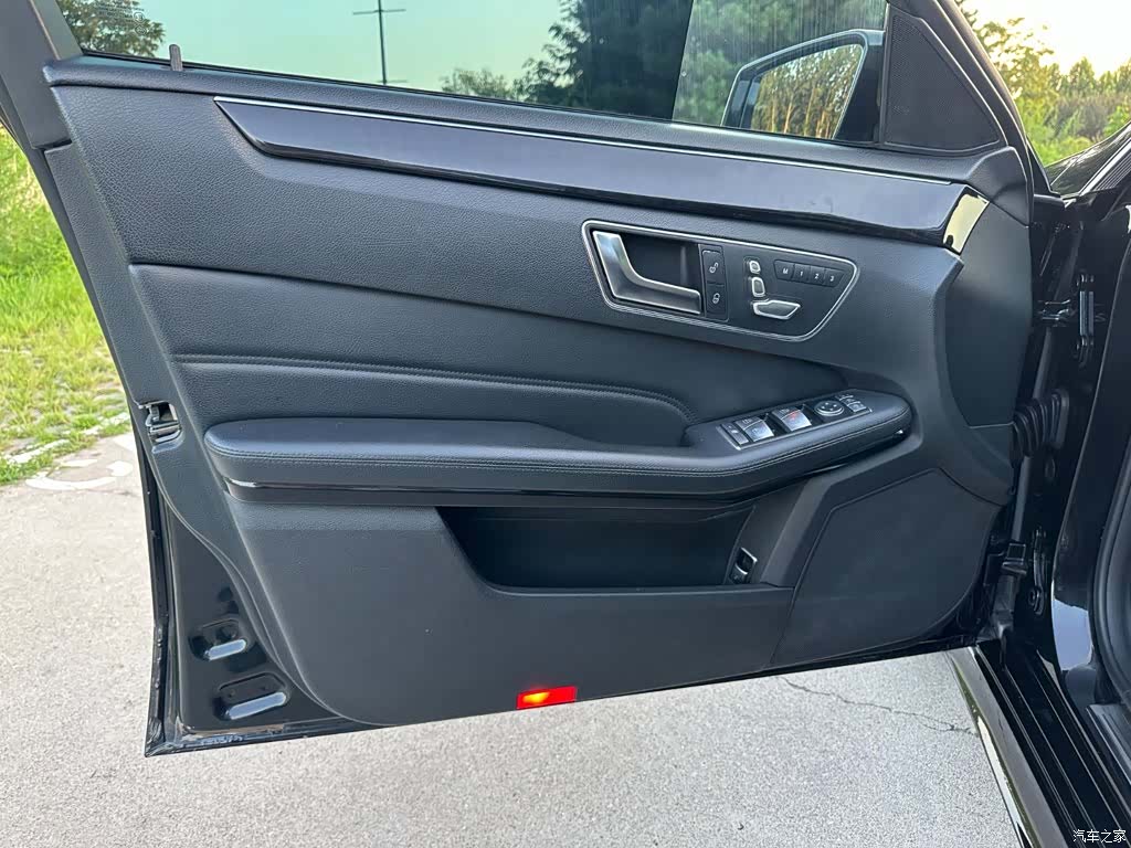Mercedes-Benz E-Class, 2016 12