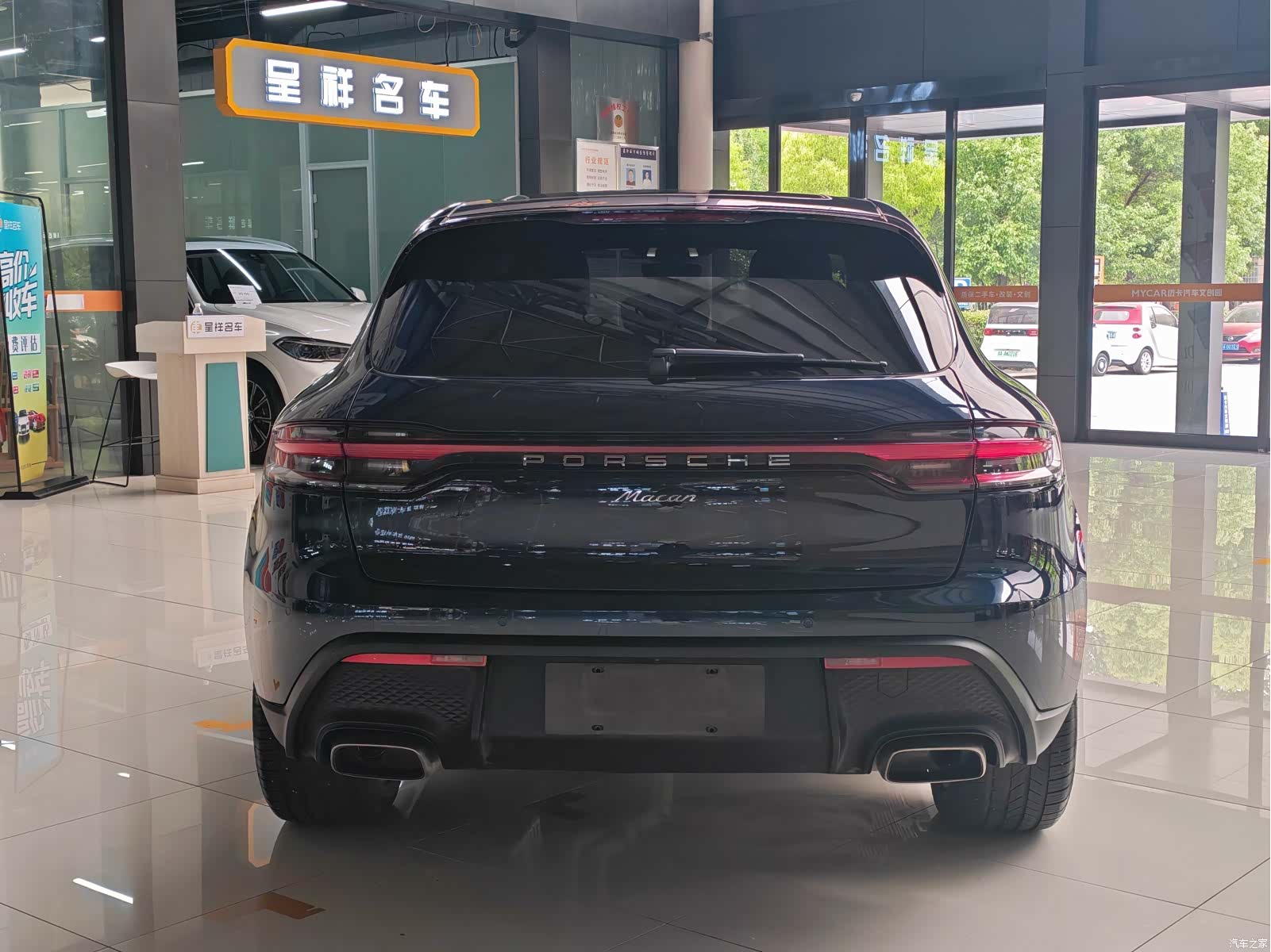 Porsche Macan, 2022 все фото