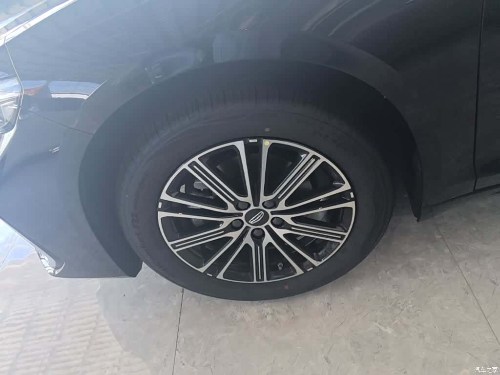 Geely Preface, 2026 23