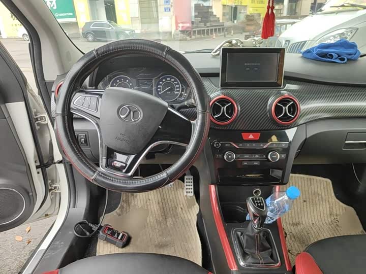 BAIC Senova X25 2015 1.5L МКПП Комфорт