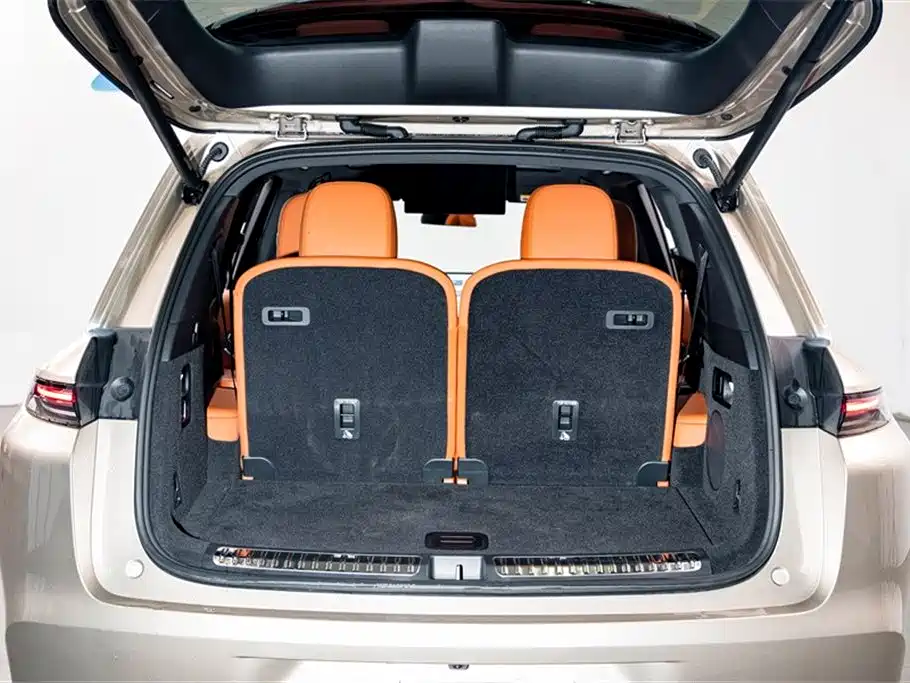 Li Auto Ideal L8