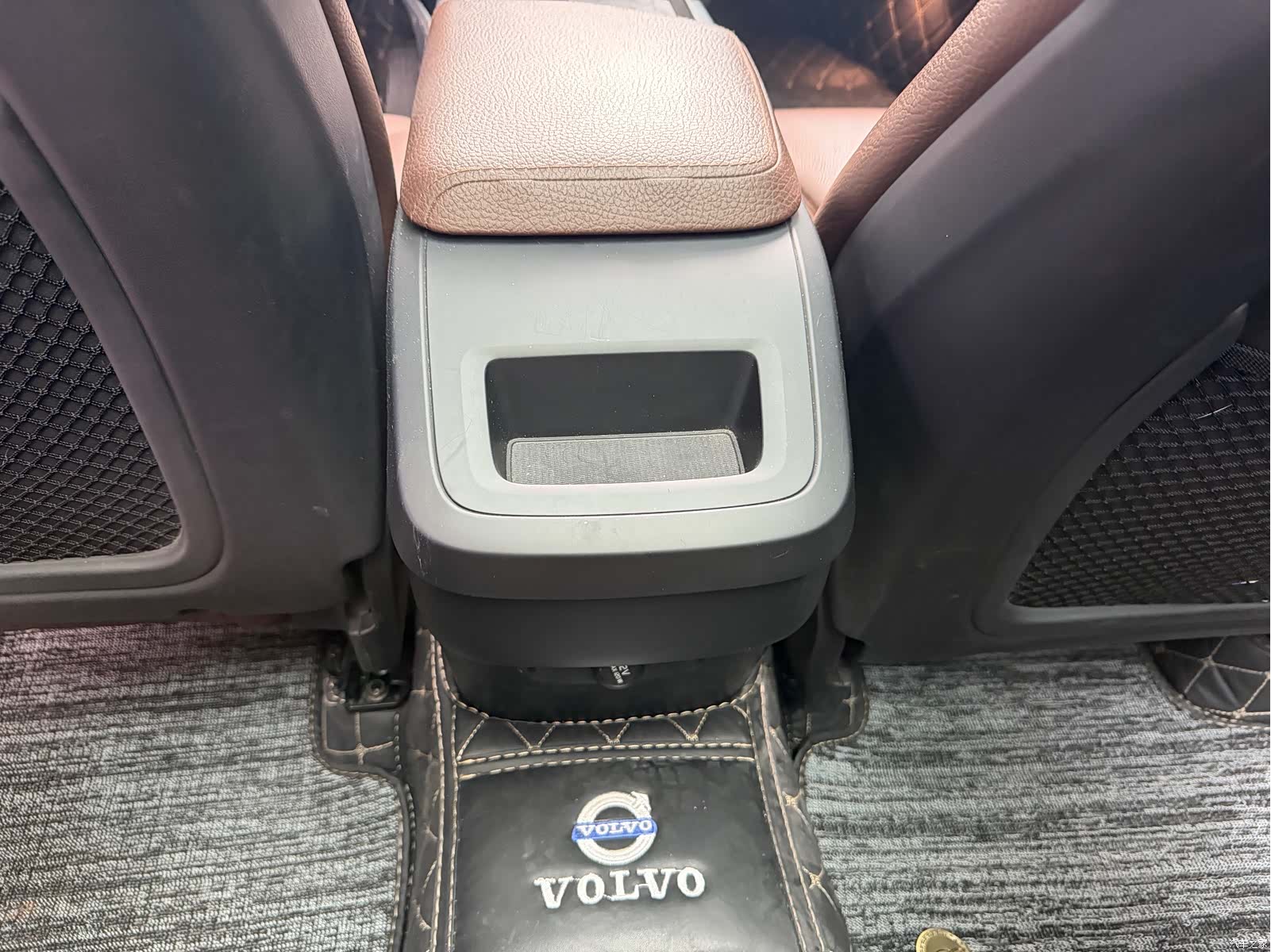 Volvo XC60, 2019 8