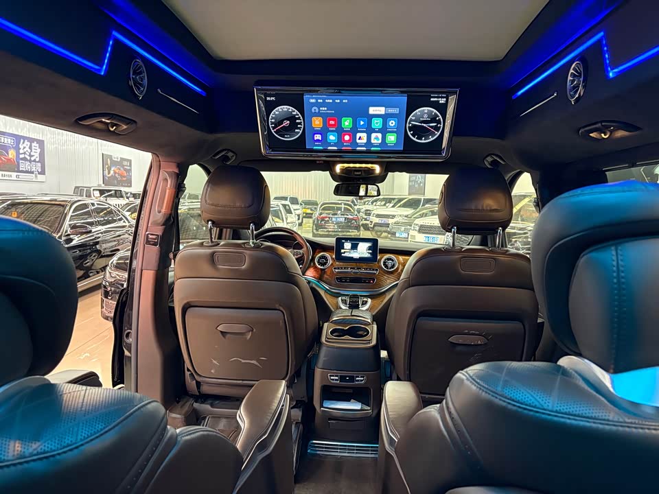 Mercedes-Benz V-class