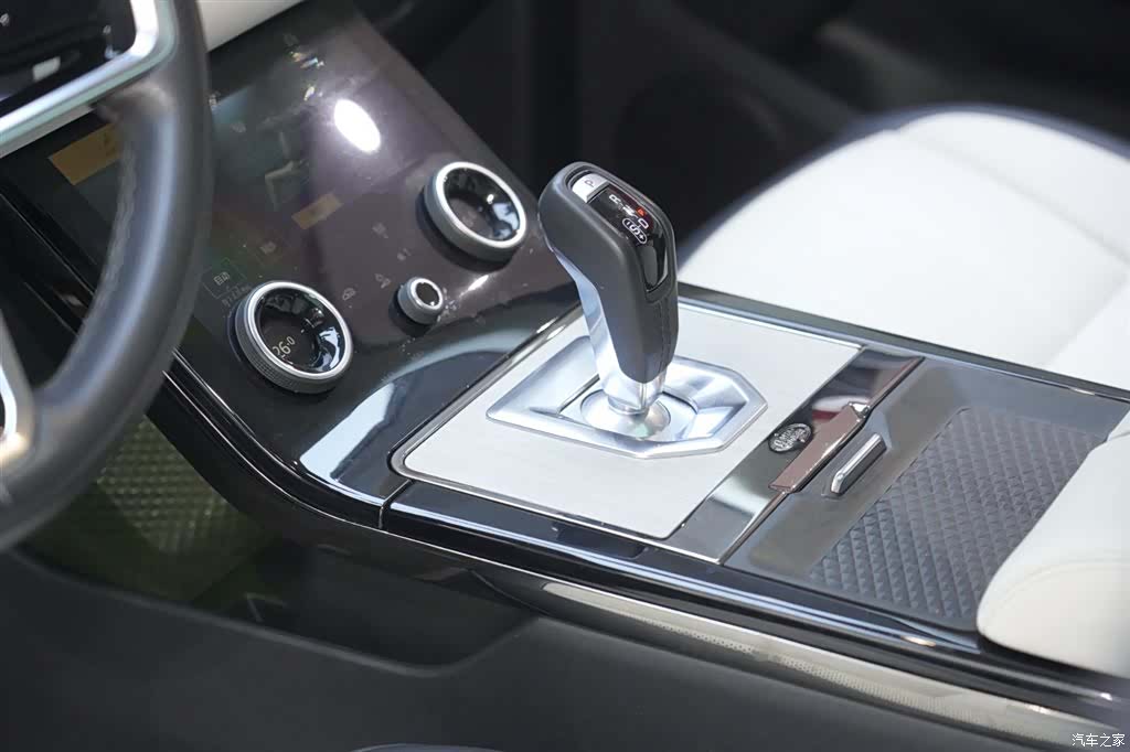 Land Rover Range Rover, 2024 14
