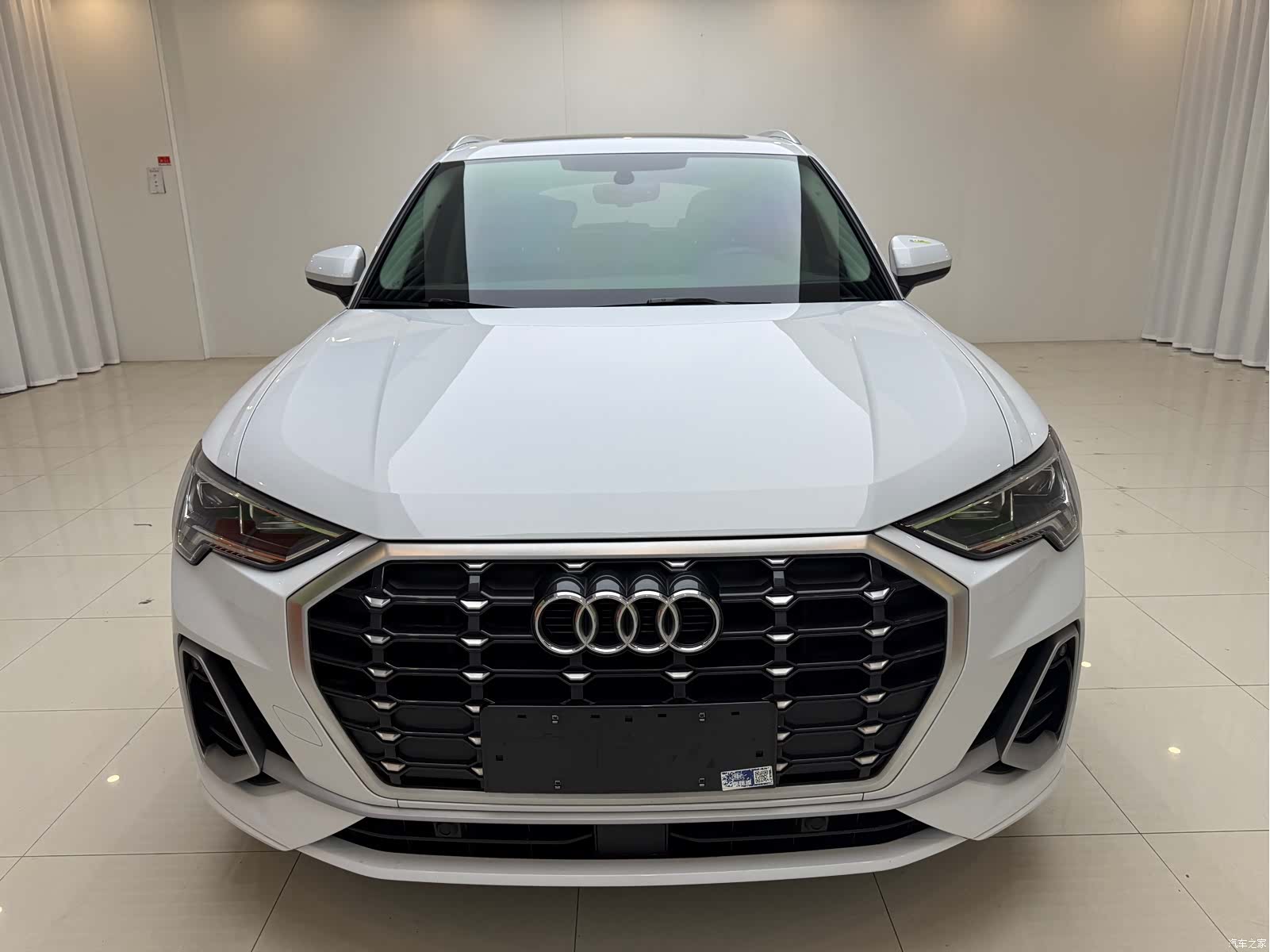 Audi Q3, 2022 2