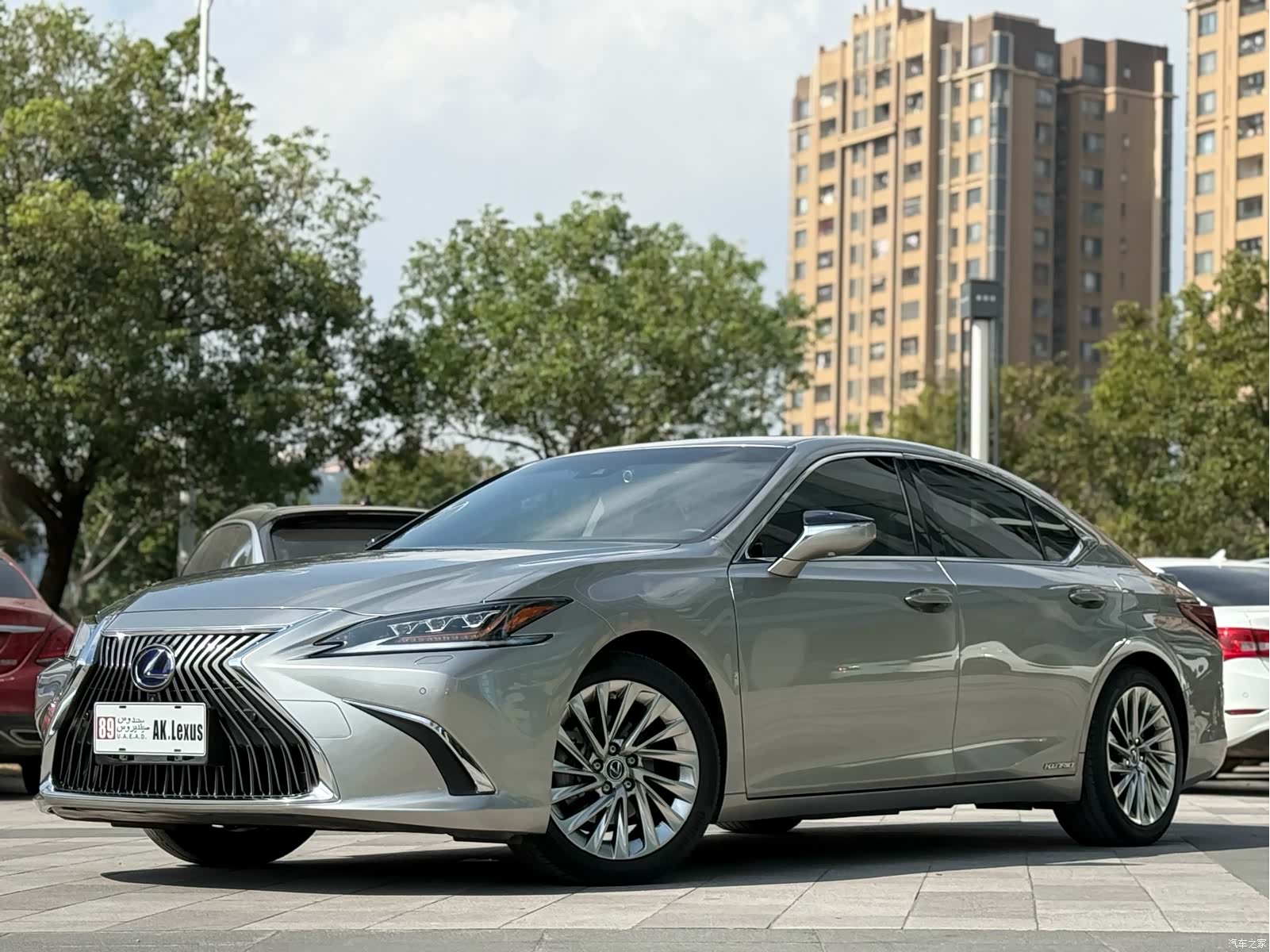 Lexus ES, 2019 1