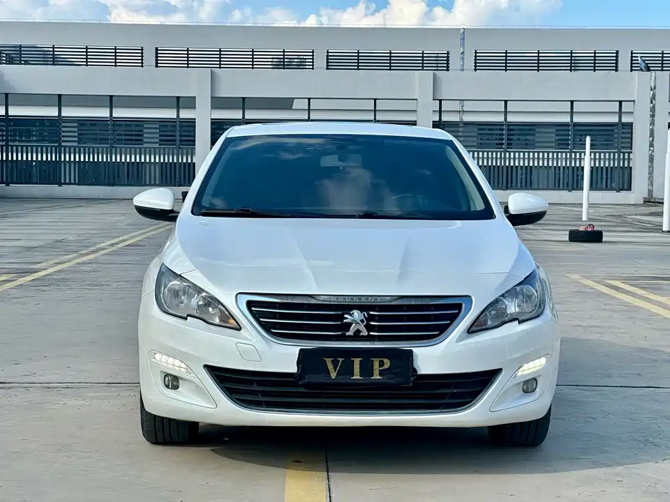 Peugeot 408