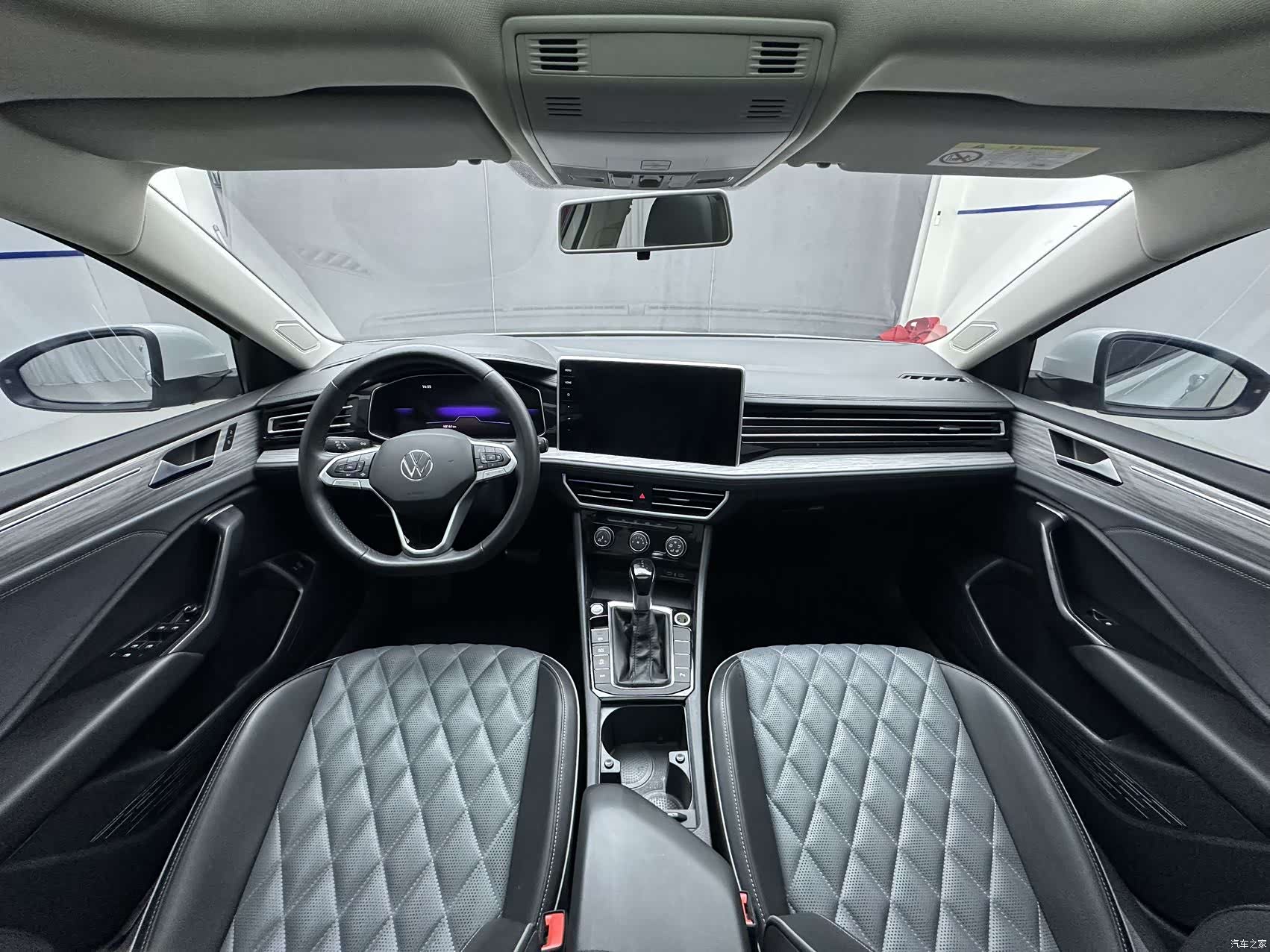 Volkswagen Sagitar, 2023 11