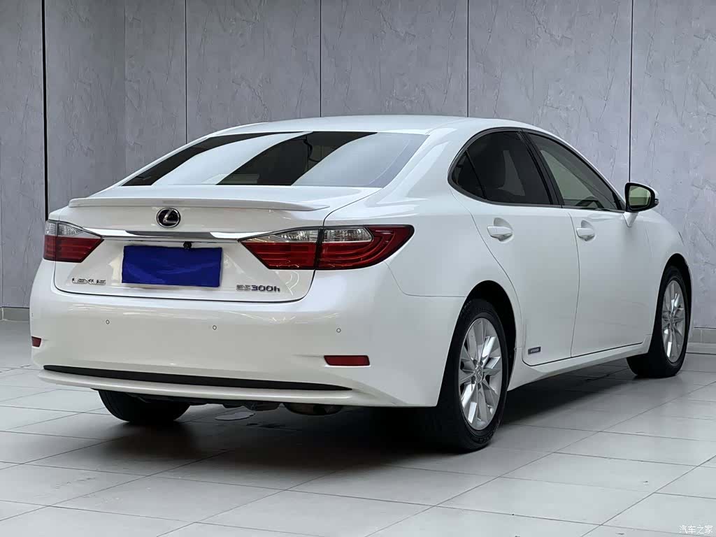 Lexus ES, 2014 9