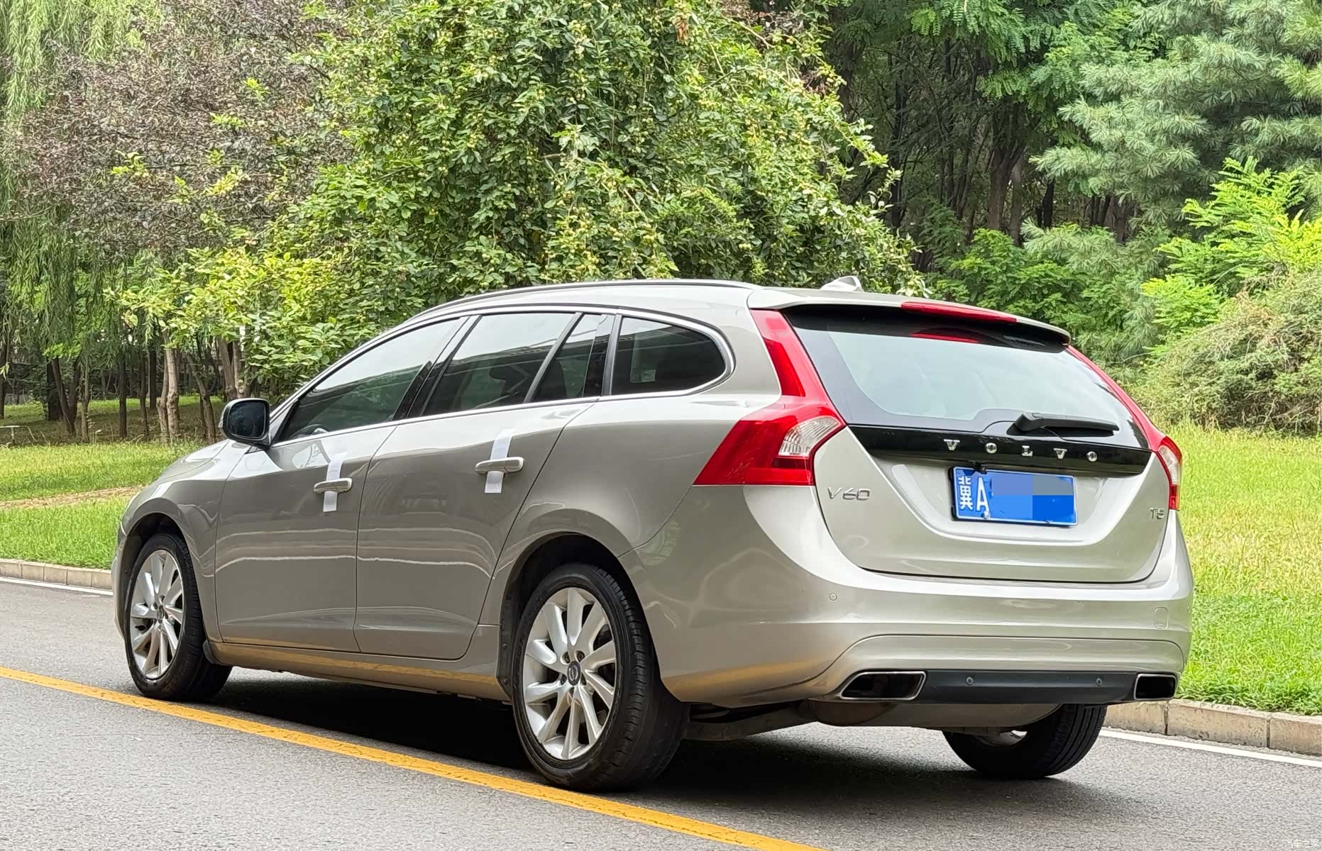 Volvo V60, 2015 4