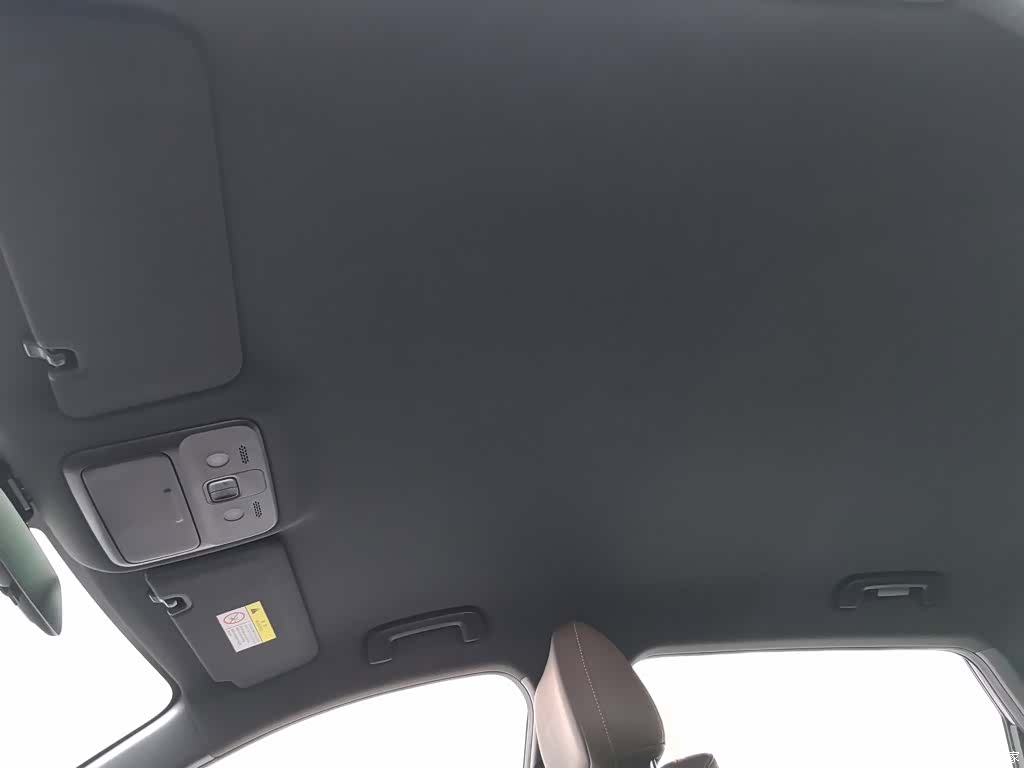 Wuling Starlight, 2025 14