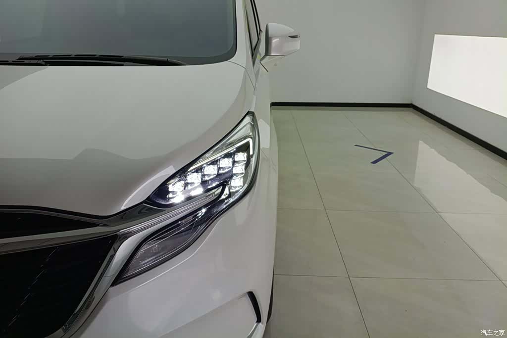 Buick GL8, 2022 все фото
