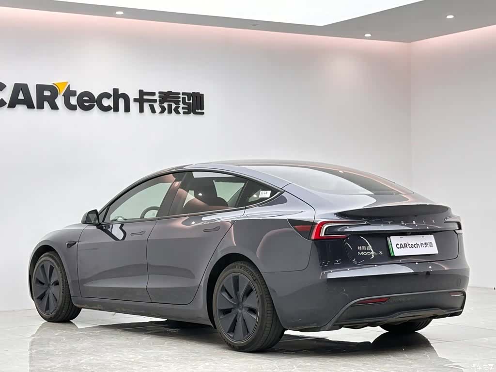 Tesla Model 3, 2024 3