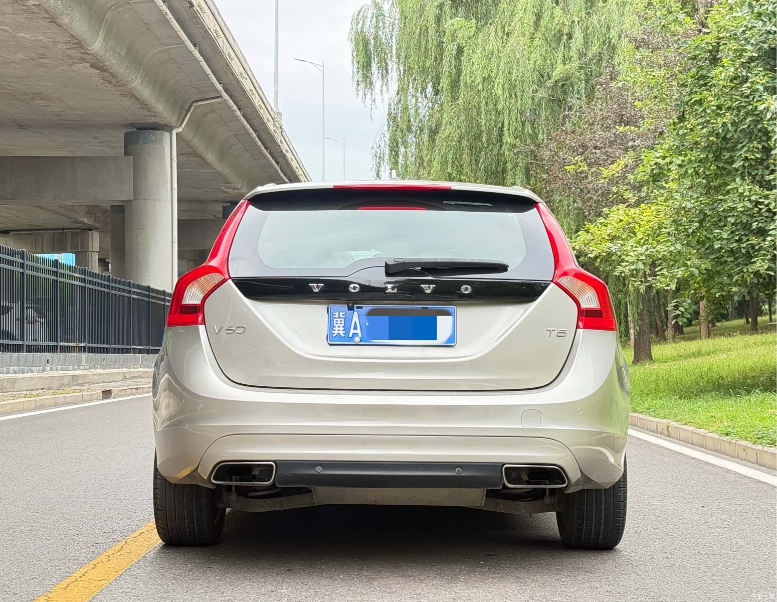 Volvo V60, 2015 все фото