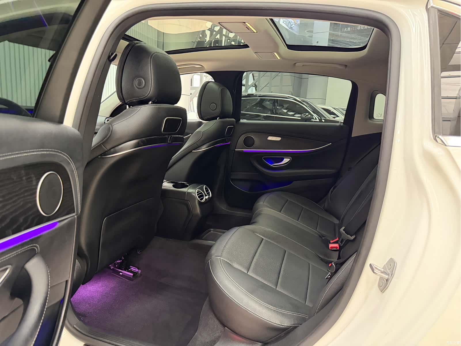 Mercedes-Benz E-Class, 2019 26