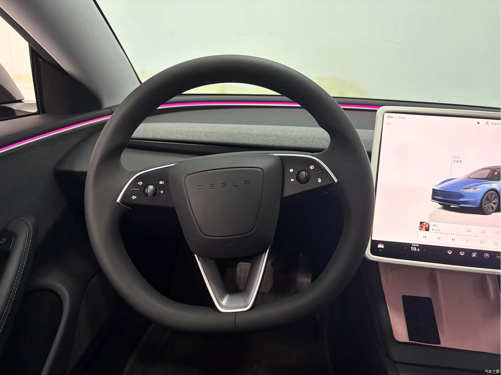 Tesla Model 3, 2024 13