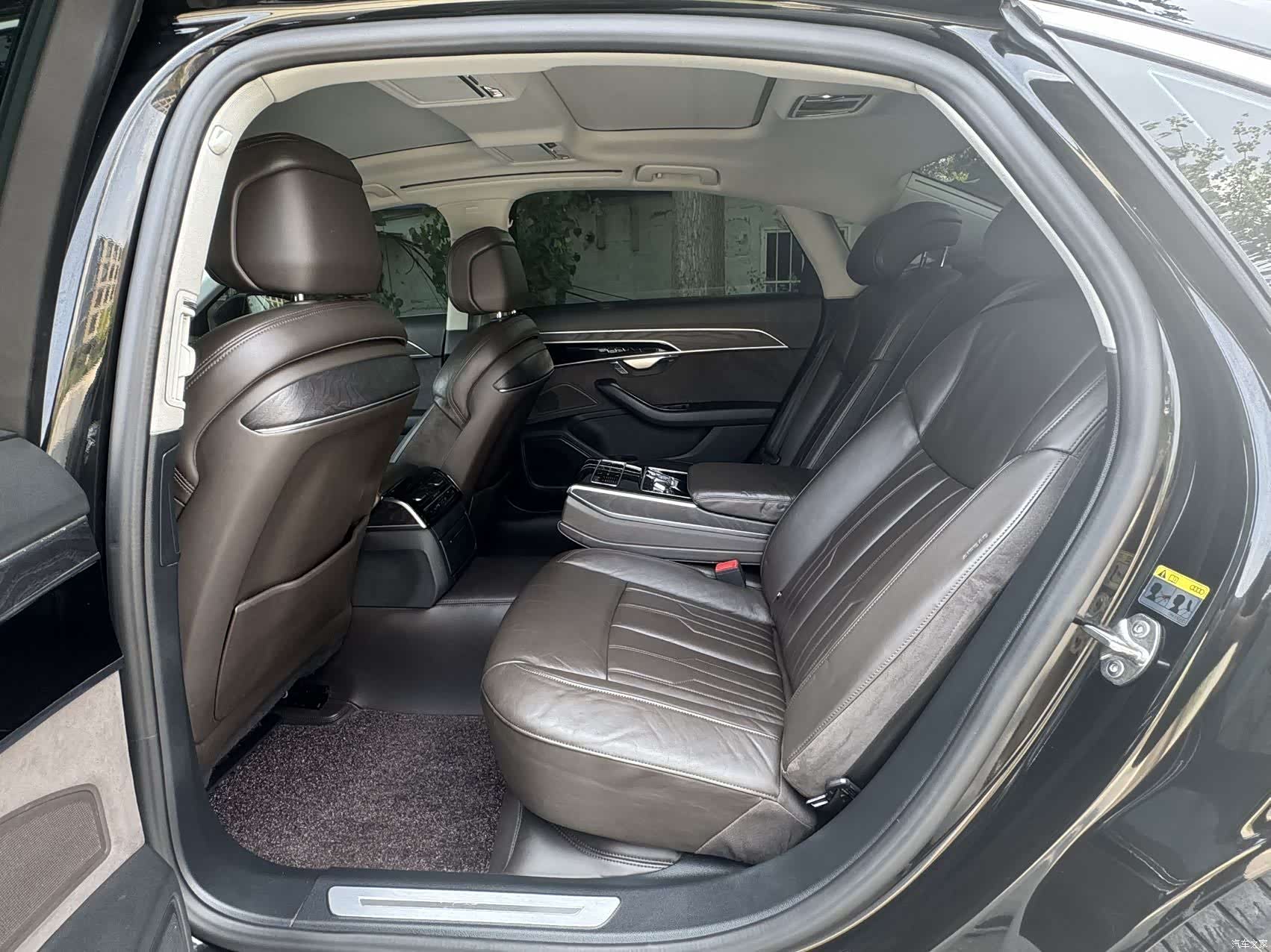 Audi A8L, 2019 все фото