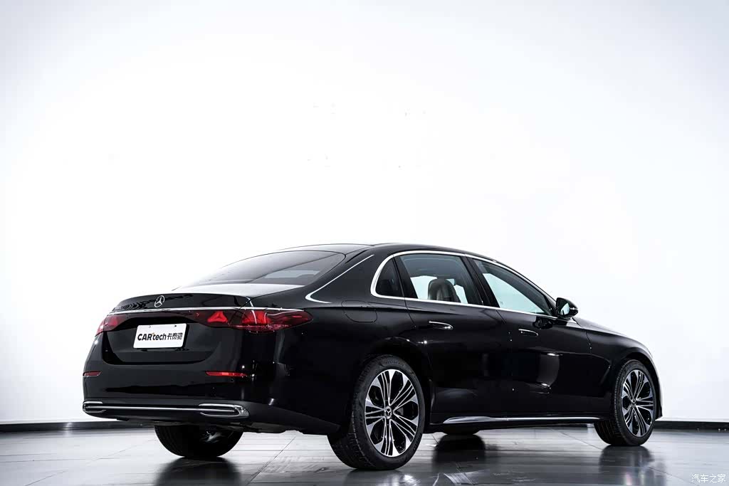 Mercedes-Benz E-Class, 2025 6