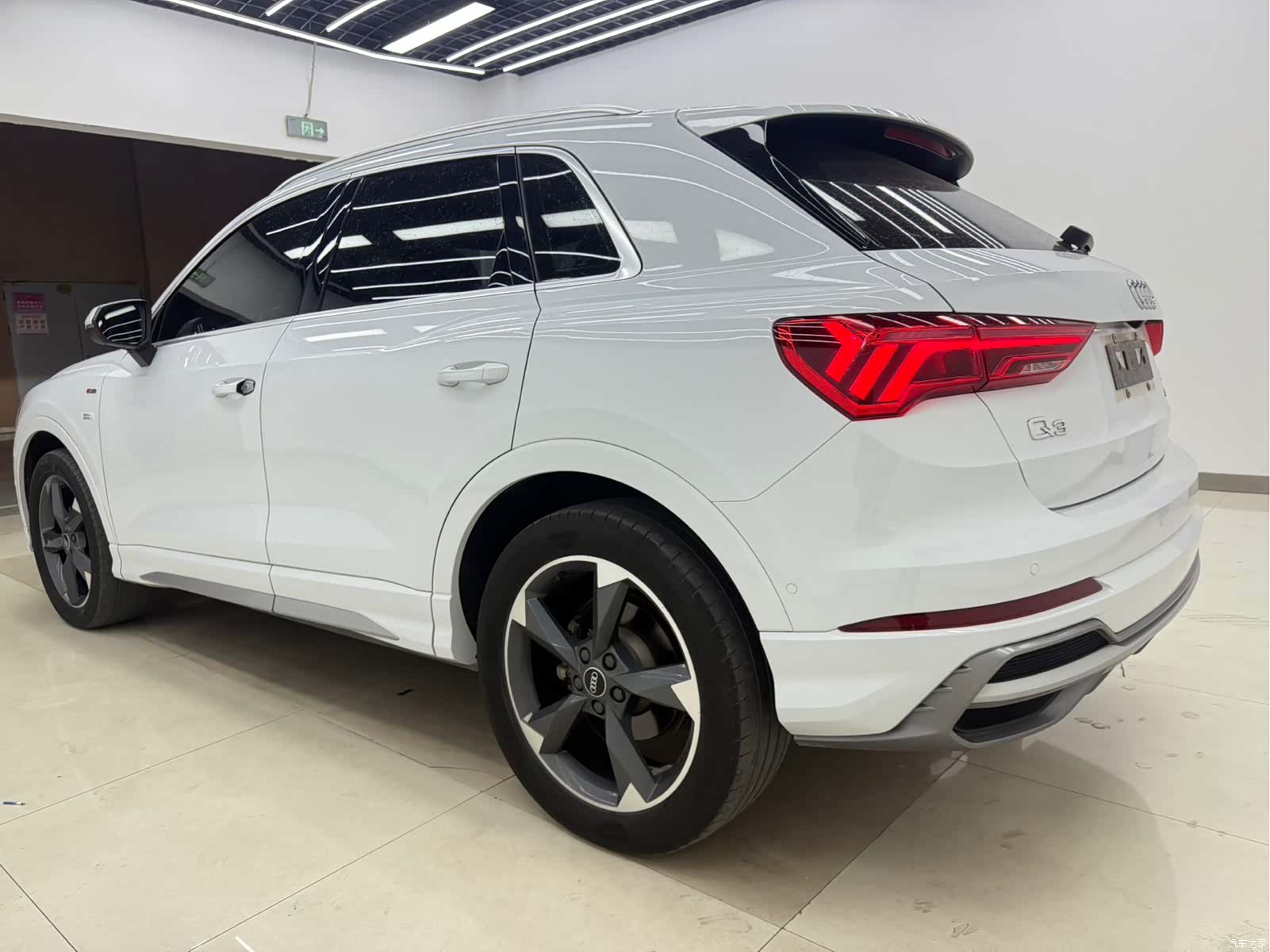 Audi Q3, 2022 все фото