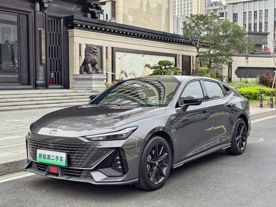 Changan UNI-V Smart iDD