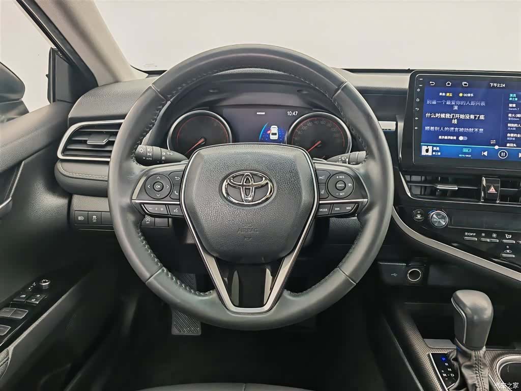 Toyota Camry, 2022 11
