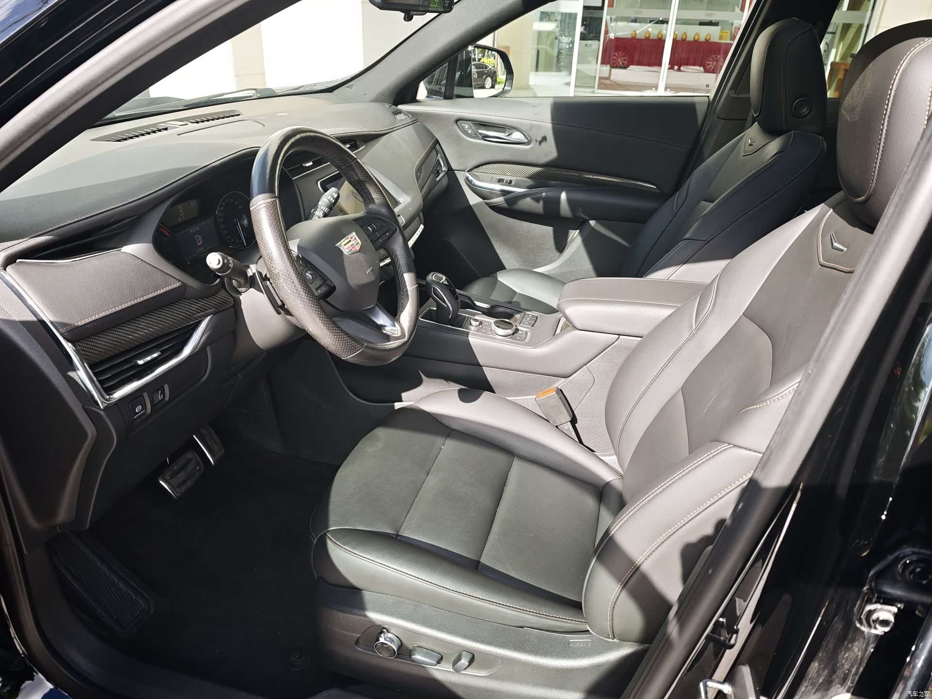 Cadillac XT4, 2019 8