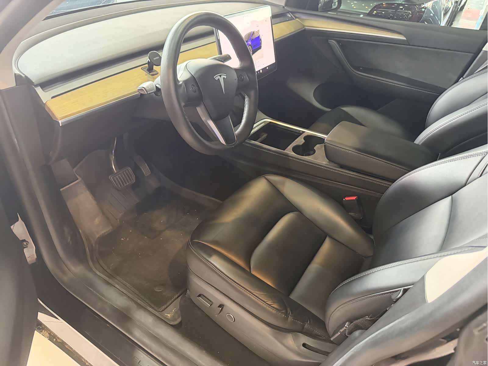 Tesla Model Y, 2022 7