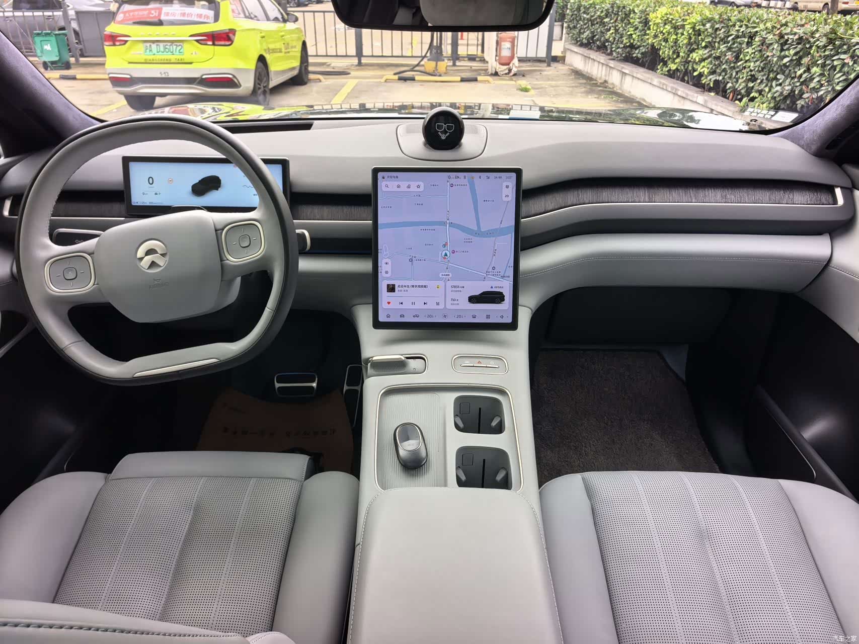 NIO ES8, 2023 7