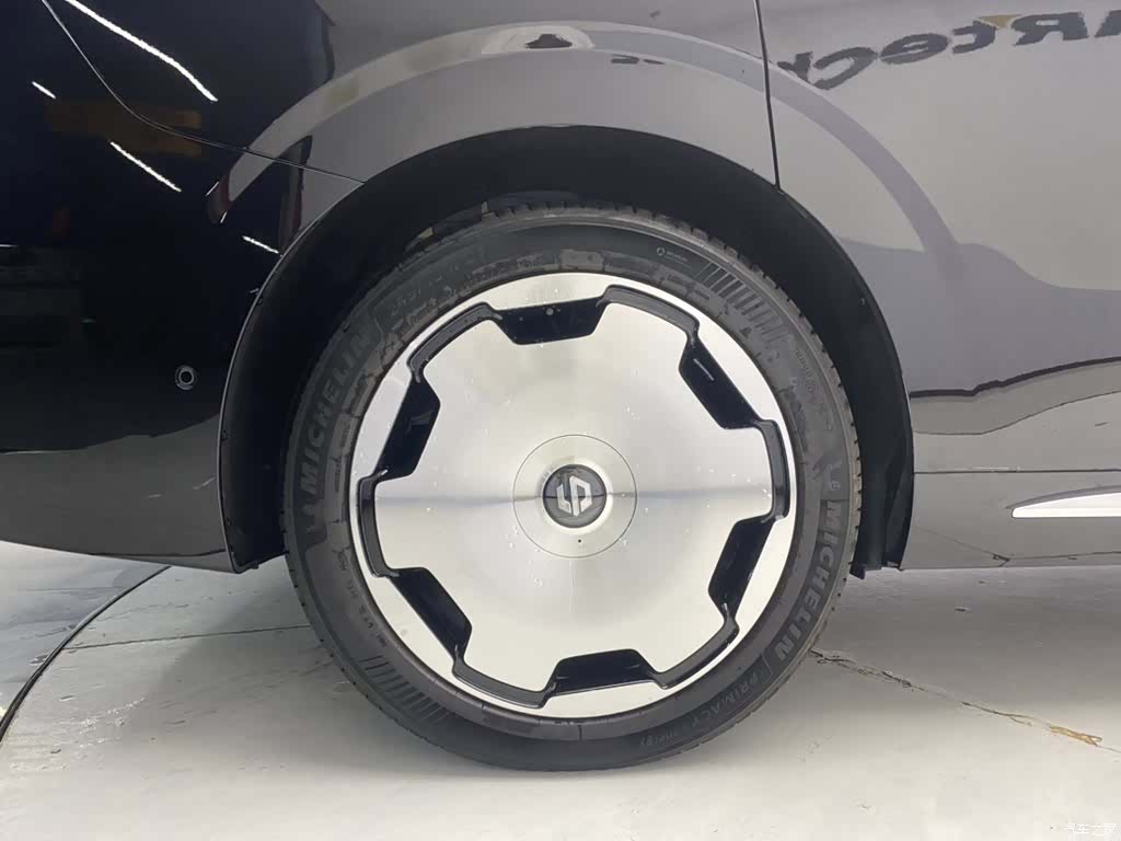 Leapmotor D19, 2026 11
